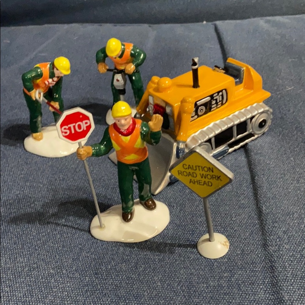 Dept 56 Snow Village Men at Work 5 pieces